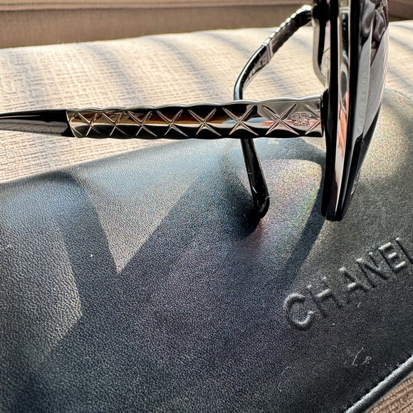 CHANEL sunglasses - Picture 3 of 7
